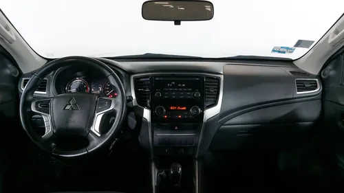 Mitsubishi L200 2.4 GLX GASOLINA