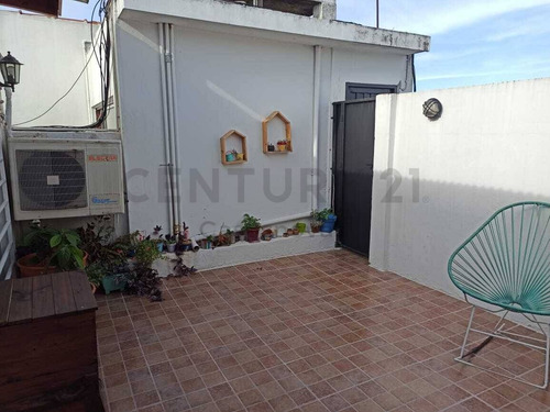 Imagen 2 de 18 de Ph 3 Ambientes En Venta En Agronomia. Con Quincho Y Terraza.