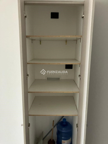 Departamento En Venta De 2 Dorm. En La Cisterna