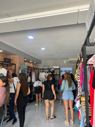 Venta De Fondo De Comercio En El Centro Comercial Los Jarales, San Diego