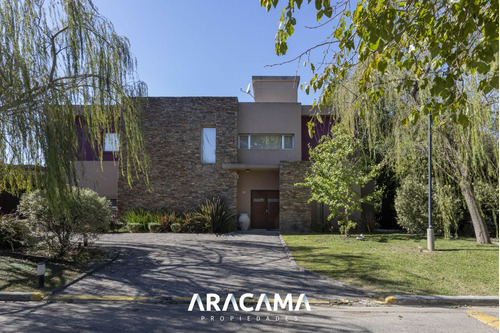 Casa En Venta El Rodal - Canning