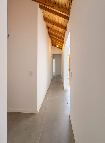 Increíble Casa A Estrenar. 3 Dormitorios. Barrio Cerrado Santa Clara - Manzanares