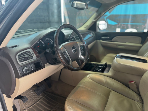 GMC Sierra 6.2 Crew Cab Denali Dvd 403 Hp 4x4 Mt