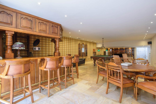 Venta // Casa En La Dehesa - Estilo Provenzal
