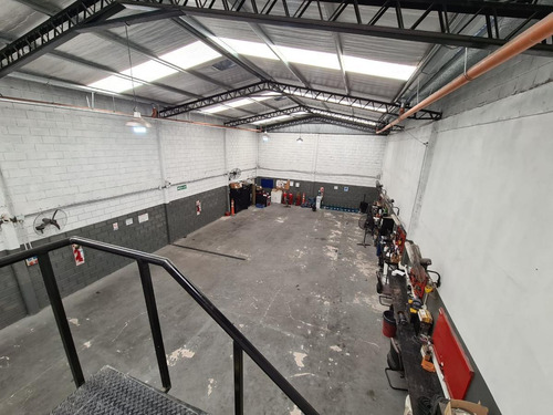 Imagen 11 de 12 de Galpón Industrial 357 M² C/ Oficinas- San Justo