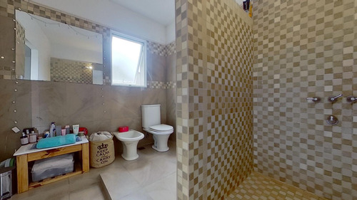 Casa En Vicente Lopez - Venta