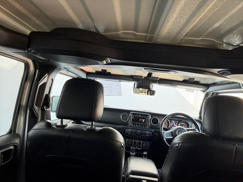 Jeep Wrangler 3.7 Unlimited Sahara 3.6 4x4 At