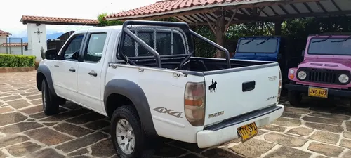 Mazda Bt-50 Turbo Diesel 2.5cc Doblecabina 4x4 Mt Aa