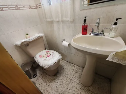 Casa Sola Con Departamento Independiente A Un Costado De Uvm Coyoacán