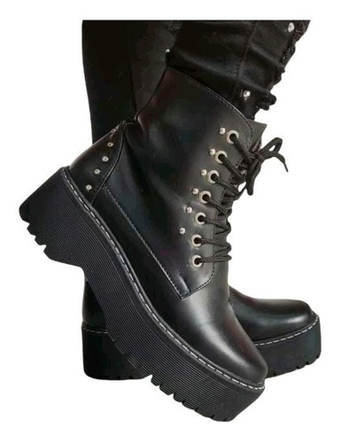 Botas En Base Cuero Para Dama En Plataforma Taches Cod_126