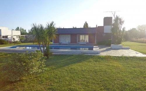 Imagen 1 de 14 de Casa Quinta Barrio El Rodeo Ruta 215 Calle 303 50 Y 52