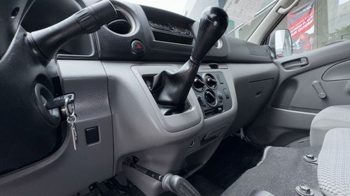 Nissan Urvan 2.5 Panel Amplia Aa Paquete Seguridad Mt