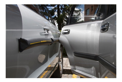 Imagen 3 de 5 de Protector Puerta Magnético Anti Portazo Rayones Auto
