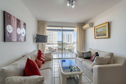 Imagen 1 de 18 de Apartamento 3 Dormitorios En Playa Mansa, Punta Del Este - Cap Breton