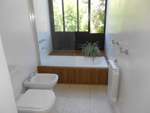 Casa En Venta::4 Ambientes::condominio::520m2 Y 250m2 Const.
