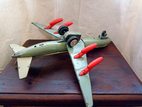 Avión Halcón Vispa Hojalata Fricción (Usado)
