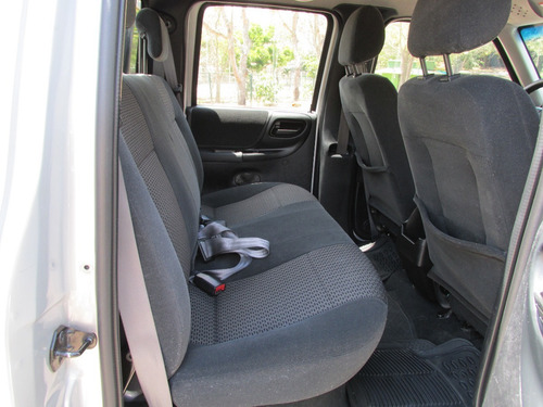 Imagen 4 de 8 de Ford Ranger Xlt 4x2 Plateado