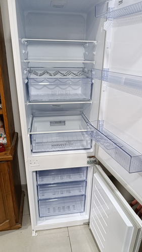 Heladera Freezer Inferior Inverter Beko (Usado)