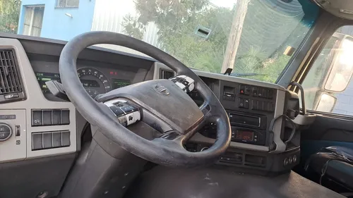 Camión Volcó Fm370 2015