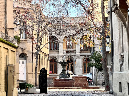 Casona Barrio Concha Y Toro En Obra Gruesa Hotel O Deptos.