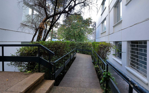 Amoblado En Condominio Cerrado 2d-1b