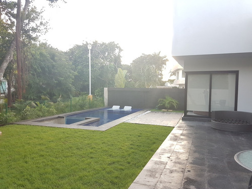 Imagen 4 de 21 de Casa Con Diseño Unico En Lagos Del Sol Cancun