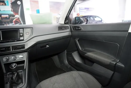 Volkswagen Virtus Trendline Placa Luy658