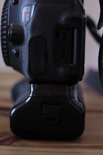 Canon T3i + Crip + 6bat / 81k De Click Super Conservada