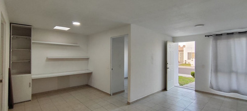 Casa De 1 Solo Nivel En Renta En Viñedos Queretaro