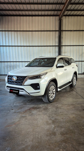 Toyota Hilux SW4 2.8 Srx 177cv 4x4 7as At