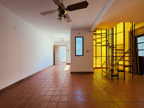 Departamento Interno Arroyito 4 Dormitorios Patio