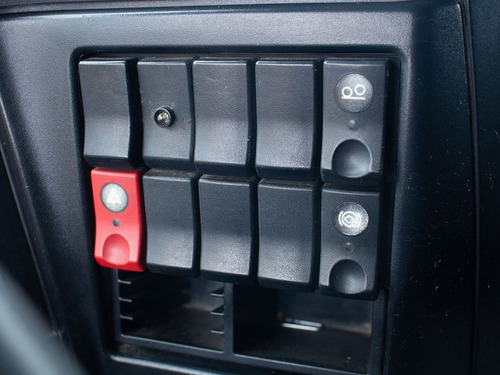 Imagem 13 de 23 de Volvo Vm 23 210 6x2 2004 Com Munck Hincol 31.000 2011= Vw