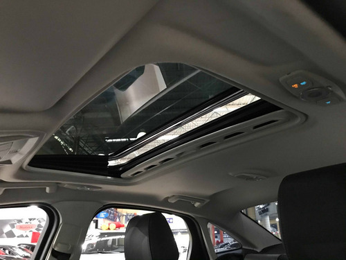 Ford Focus 2.0 Titanium Fastback 16v Flex 4p Powershift