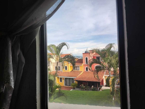 Casa En Condominio En Venta En Fraccionamiento Burgos, Temixco, Morelos.