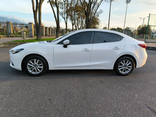 Mazda 3 2.0 Touring