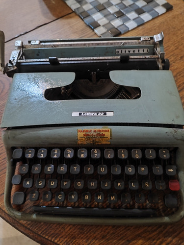 Máquina De Escribir Portátil Olivetti Lettera 22