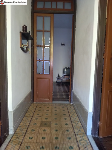 Imagen 25 de 30 de Casa Ph Pocitos Venta Al Frente 4 Dormitorios Cocina Baño Pallier Comedor Patio Buhardilla Y Azotea