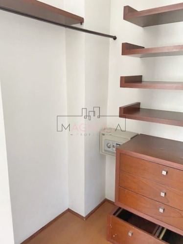 Departamento En Venta De 2 Dorm. En Las Condes