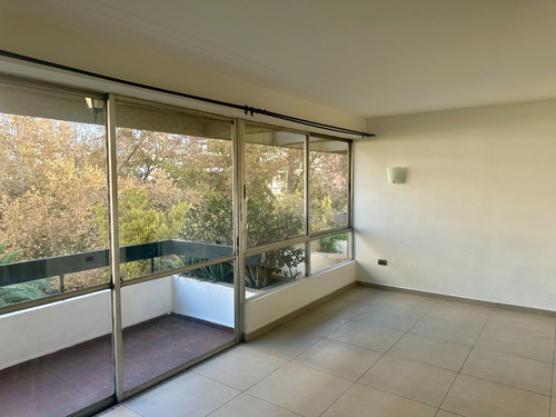 Estudio Con Terraza Vista 3 Cuadras Del Metro En Providencia