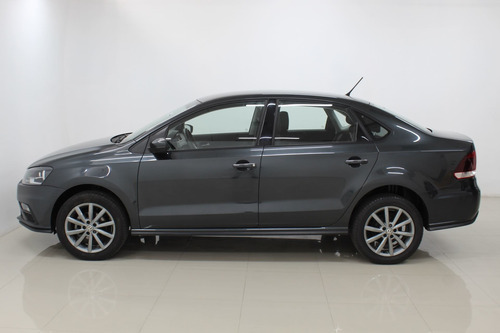 Imagen 3 de 15 de Volkswagen Vento 4x2 4 Pts Starline Ta A/ac R-15