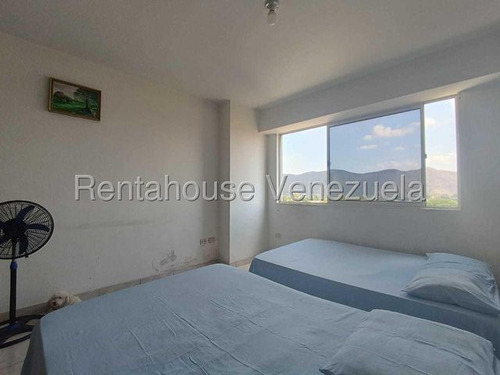 Apartamento Duplex Urb Andres Bello Maracay 25-16098 Apd