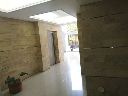 Imagen 19 de 28 de Apartamento De Oportunidad En Las Chimeneas Valencia Ata-926 Angela Betancourt 04125067379 04244900499