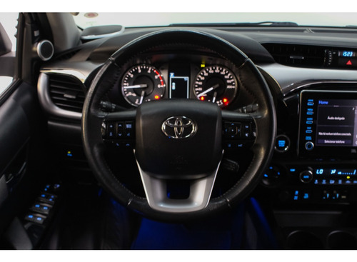 Toyota Hilux 2.8 D-4D TURBO DIESEL CD SRX 4X4 AUTOMÁTICO