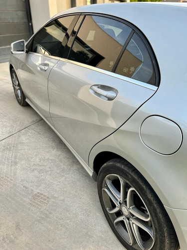 Imagen 3 de 13 de Mercedes Benz A200 Urban
