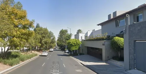 Cs- Casa En Paseo De Los Laureles En Venta Hipotecario