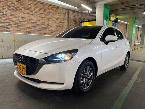 Imagen 2 de 25 de Mazda 2 Sedan
