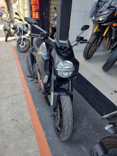 Imagem 8 de 14 de Ducati Diavel 1200