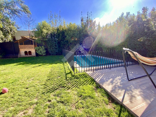 Linda Casa En Venta, 3 Dormitorios, Santa Elena, Chicureo