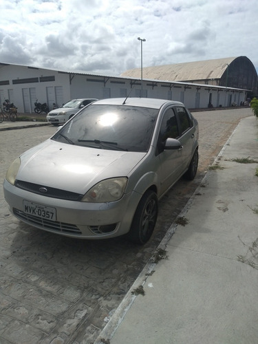 Ford Fiesta Sedan 1.6 Flex 4p 2005