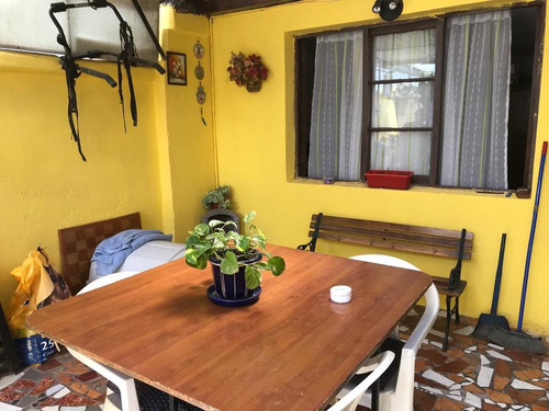 Venta Casa3d/1b/1e Comoda ,no Paga Contribuciones,recoleta.